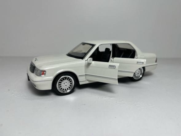 Машинка (метал.) «LJX Model» Toyota Crown (Белый)