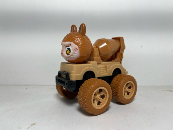 Машинка (пласт.) Лабубу-Монстр-Трак «Коричневая» (маленькая, инерционная)