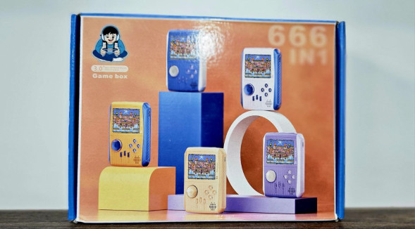 Портативная игровая консоль "666 игр" Game Box 3.0