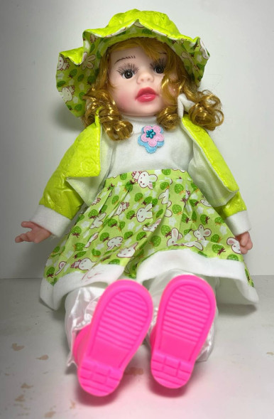 Кукла «Костюмчик #4» (средняя, звук)