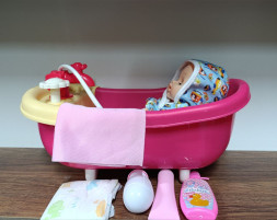 Пупс в ванночке
