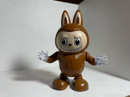 Лабубу танцующий (пласт.) (Коричневый)