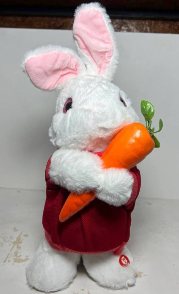 Заяц Плюшевый "Красный" (музыка, на батарейках)
