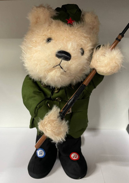 Мишка плюшевый "Пограничник" (музыка, на батарейках)