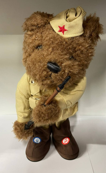 Мишка плюшевый "Солдат" (музыка, на батарейках)